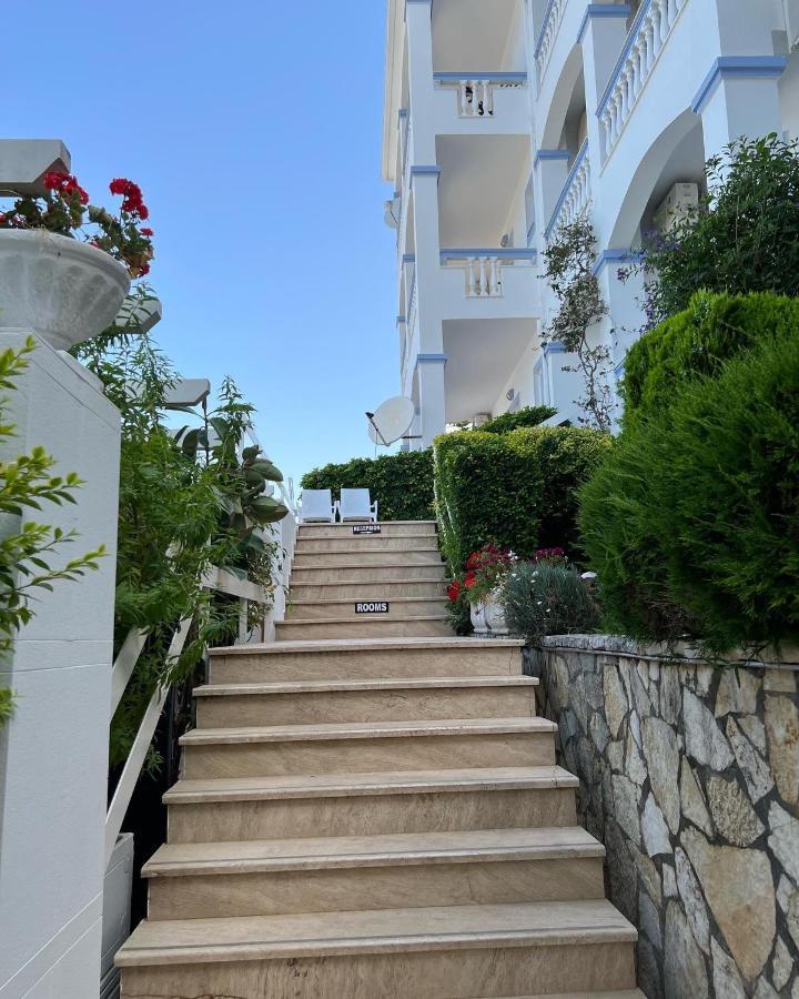 Hotel Erdano Sarandë Exterior foto