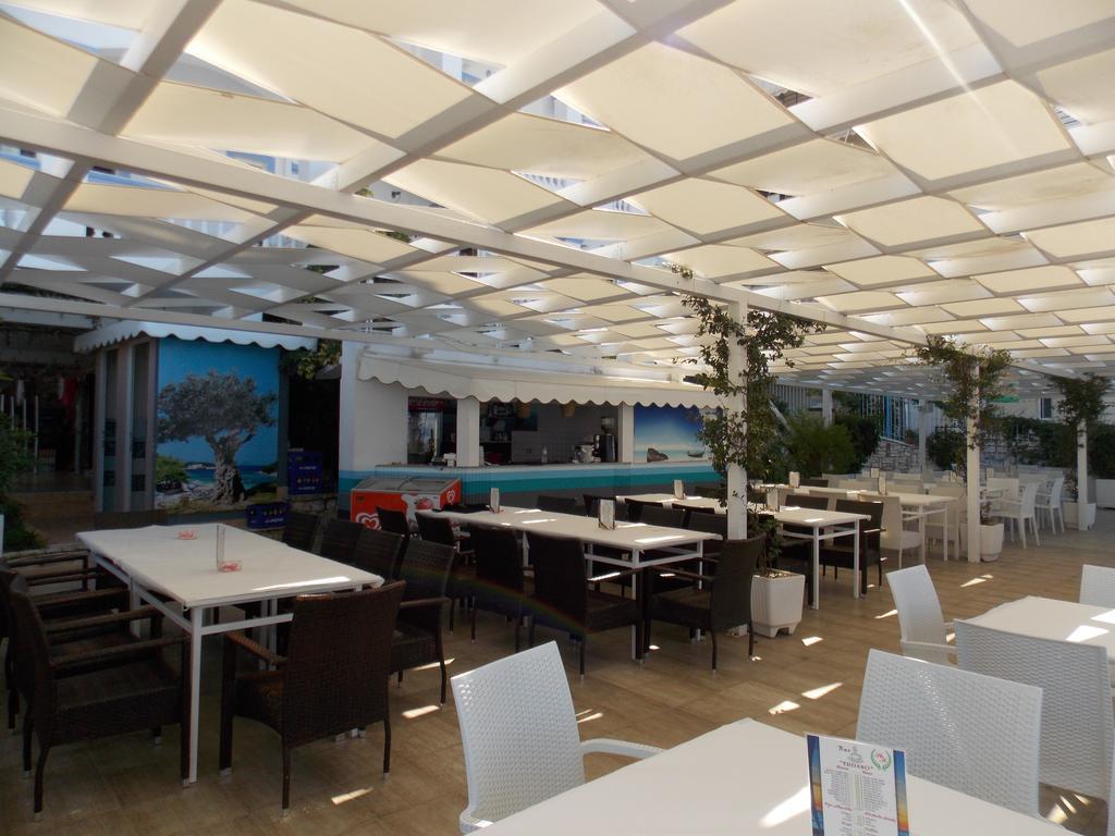 Hotel Erdano Sarandë Exterior foto